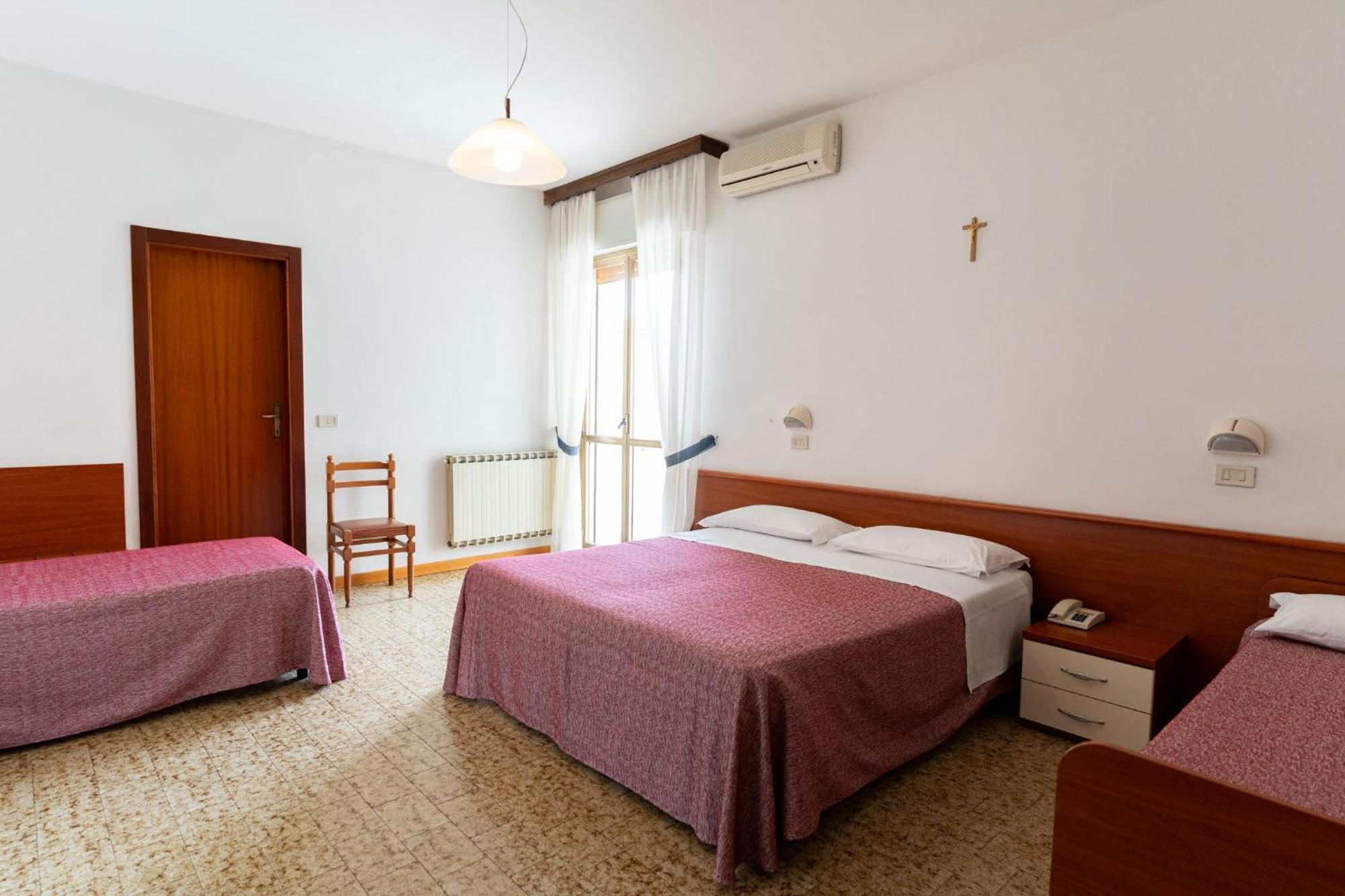 Hotel Lem-Casadei Cervia Kültér fotó