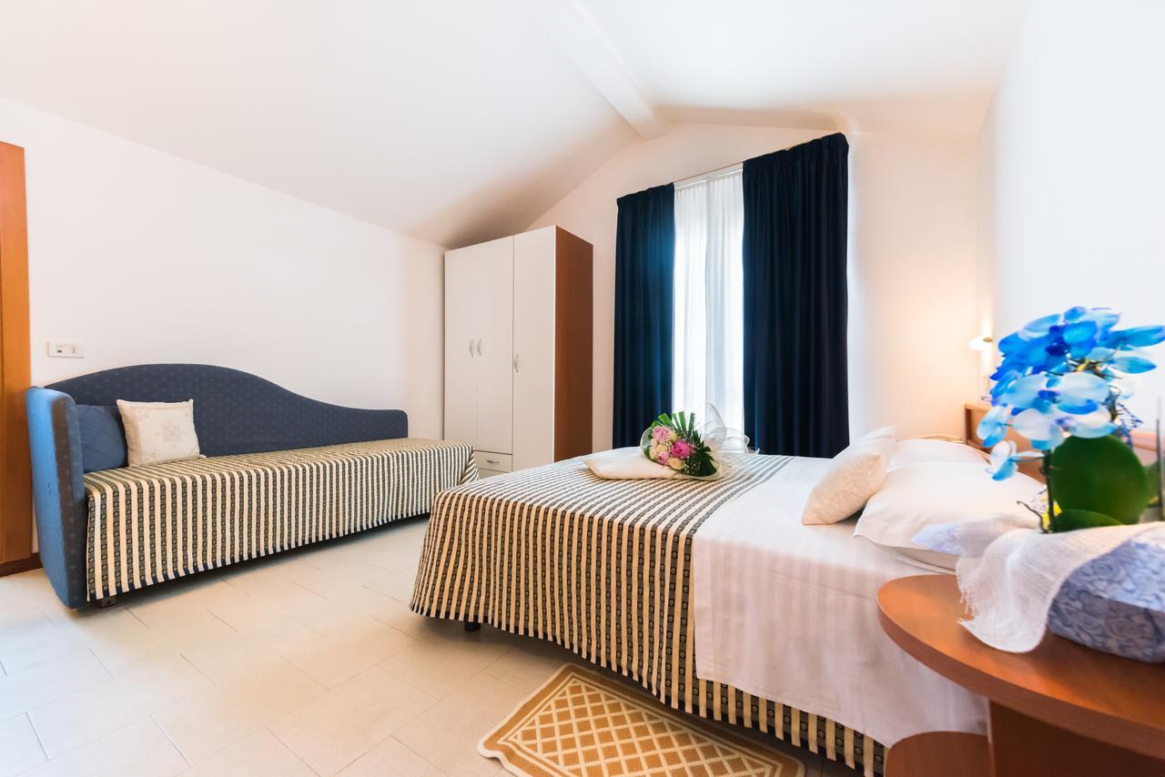 Hotel Lem-Casadei Cervia Kültér fotó